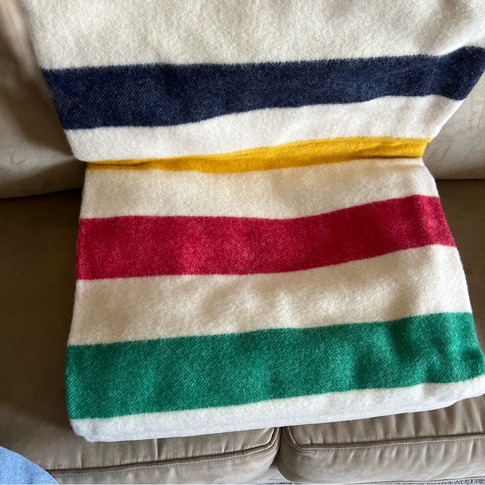 HUDSON’S BAY COMPANY 8 Point King Size Wool Blanket Made in England NWT - Picture 13 of 14